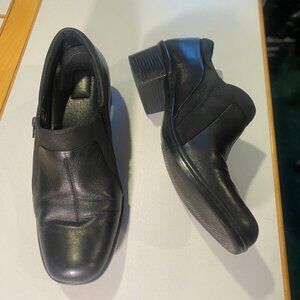 Clarks - Size 10M - Women’s Artisan Berwick Way Leather Black Active Air 82895